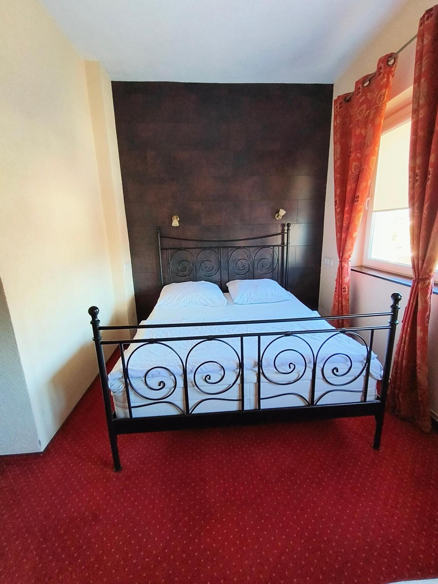 Villa Bella Casa Łomianki エクステリア 写真